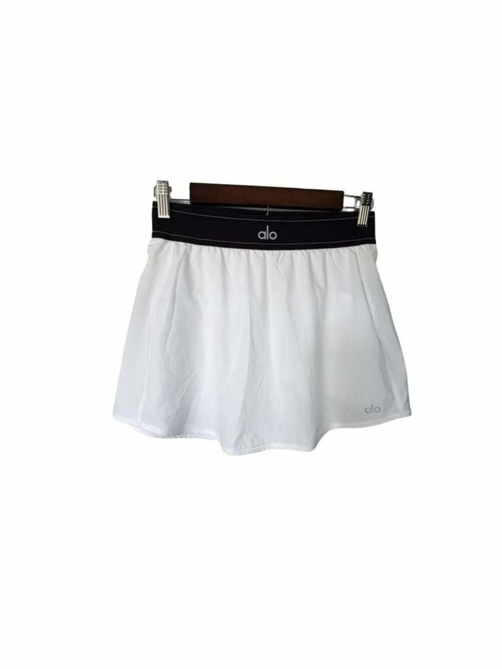 Alo Yoga Match Point Tennis Skirt White and Black W6240R_136